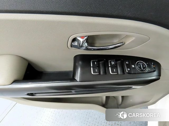 Kia The New Carnival 2018 Белый из Кореи, фото 2