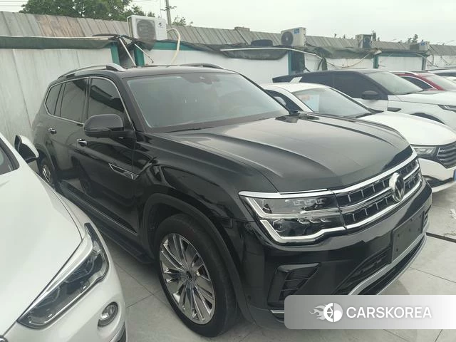 Volkswagen Tourang 2022 Черный из Китая, фото 2