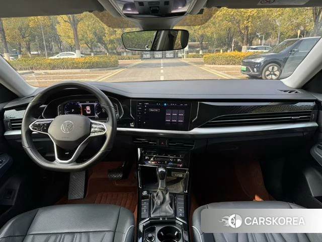 Volkswagen Passat 2023 Черный из Китая, фото 2