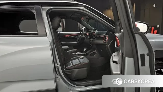 Chevrolet (GM Daewoo) The New Trail Blazer 2025 Серый из Кореи, фото 2