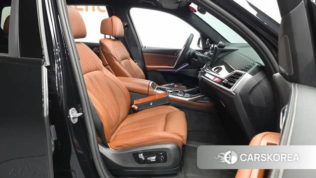 BMW X7 (G07) 2025 Черный из Кореи, фото 2