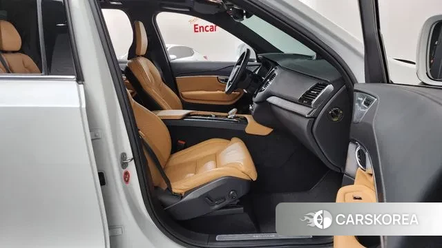 Volvo XC90 second Generation 2023 Белый из Кореи, фото 2