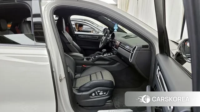 Porsche Cayenne (PO536) 2021 Серебряный из Кореи, фото 2