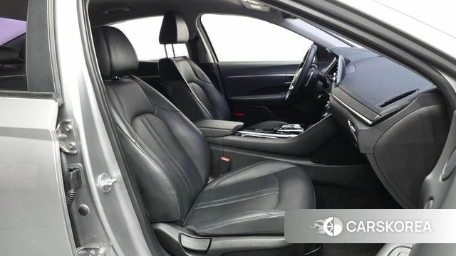 Hyundai Sonata (DN8) 2019 Серебристо-серый из Кореи, фото 2