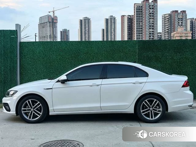Volkswagen Lingdu 2021 Белый из Китая, фото 2