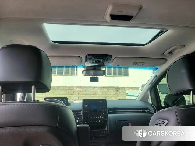 Hyundai Staria 2021 Черный из Кореи, фото 2