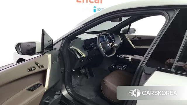 BMW iX 2025 Белый из Кореи, фото 2