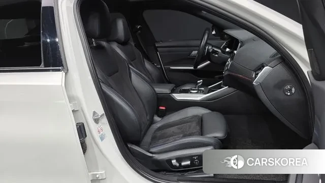 BMW 3 Series (G20) 2021 Белый из Кореи, фото 2