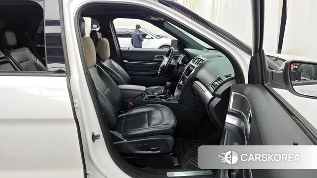 Ford Explorer 2019 Белый из Кореи, фото 2