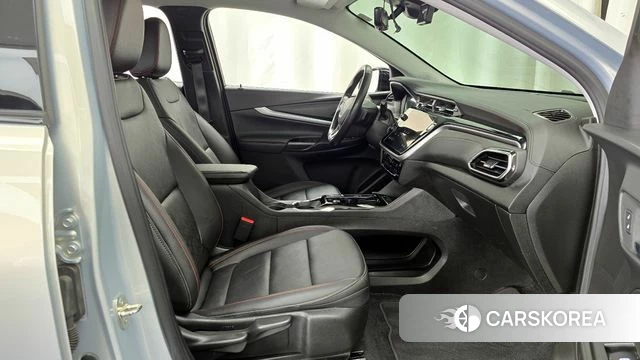 Chevrolet (GM Daewoo) Bolt EUV 2023 Песочный из Кореи, фото 2