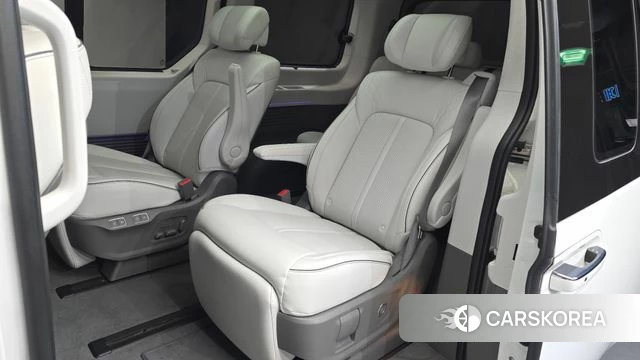 Hyundai Staria 2024 Белый из Кореи, фото 2