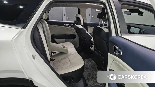 Kia Sportage 5th Generation 2022 Белый из Кореи, фото 2