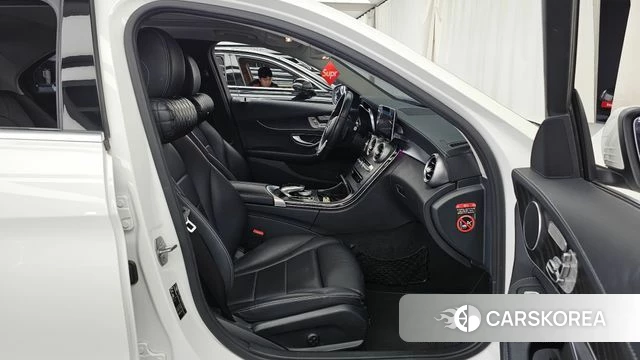 Mercedes-Benz C-Class W205 2019 Белый из Кореи, фото 2