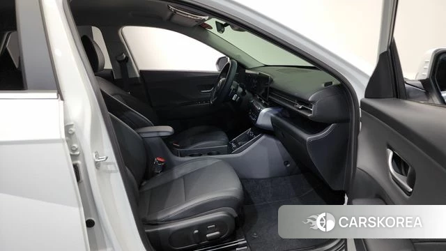 Hyundai Kona (SX2) 2025 Белый из Кореи, фото 2