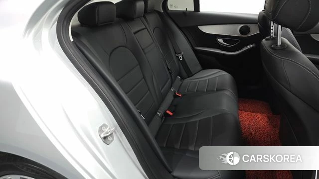 Mercedes-Benz C-Class W205 2018 Серебристо-серый из Кореи, фото 2