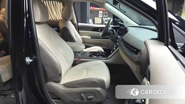 Kia Carnival 4th generation 2023 Черный из Кореи, фото 2