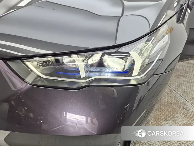 BMW 5 Series (G60) 2025 Серый из Кореи, фото 2