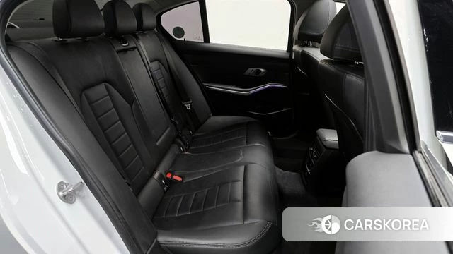 BMW 3 Series (G20) 2020 Белый из Кореи, фото 2