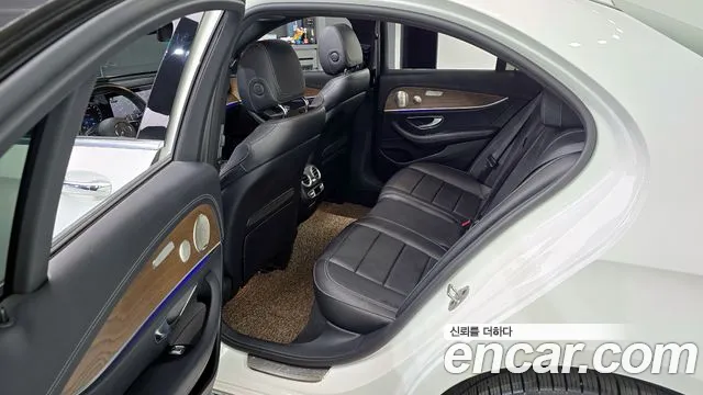 Mercedes-Benz E-Class W213 2021 Белый из Кореи, фото 2