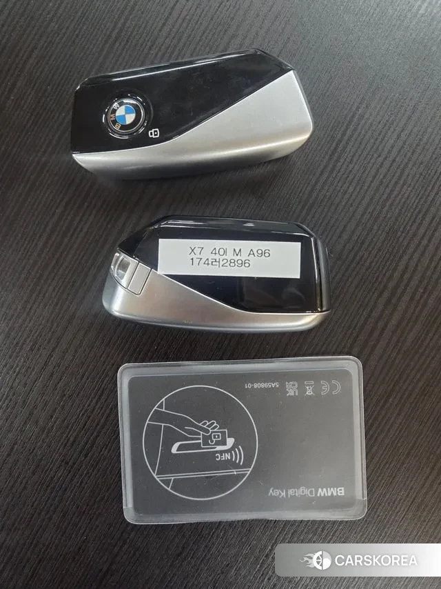 BMW X7 (G07) 2025 Жемчужный цвет из Кореи, фото 2