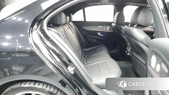 Mercedes-Benz E-Class W213 2021 Черный из Кореи, фото 2