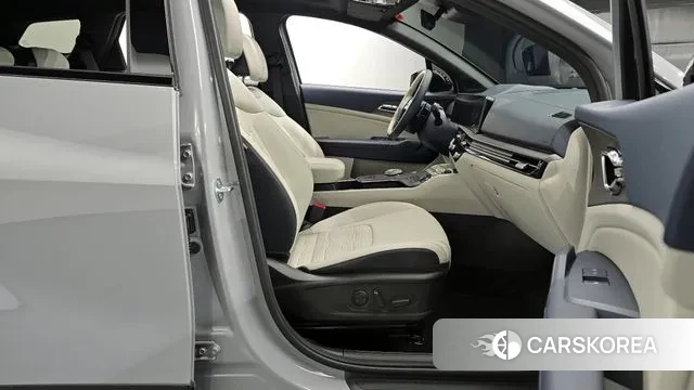 Kia The New Sportage 5th Generation 2025 Серебристо-серый из Кореи, фото 2