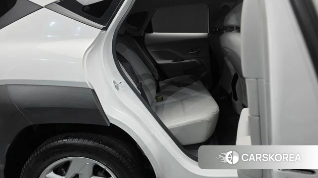 Hyundai Kona (SX2) 2023 Белый из Кореи, фото 2