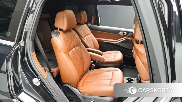 BMW X7 (G07) 2025 Черный из Кореи, фото 2