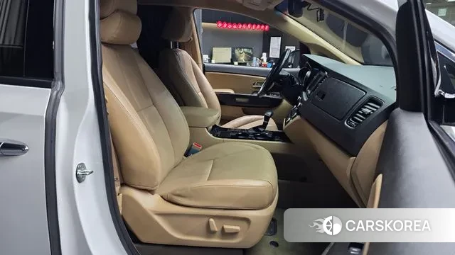 Kia The New Carnival 2020 Белый из Кореи, фото 2