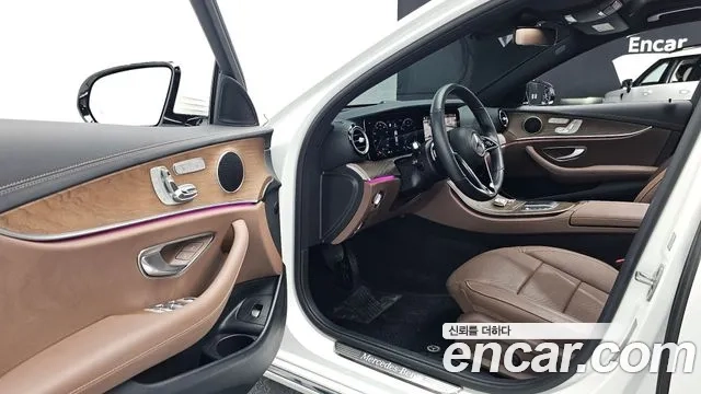 Mercedes-Benz E-Class W213 2021 Белый из Кореи, фото 2