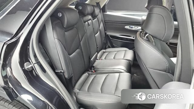 Genesis GV70 2021 Черный из Кореи, фото 2