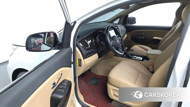 Kia The New Carnival 2018 Белый из Кореи, фото 2