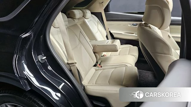 Genesis GV70 2022 Черный из Кореи, фото 2