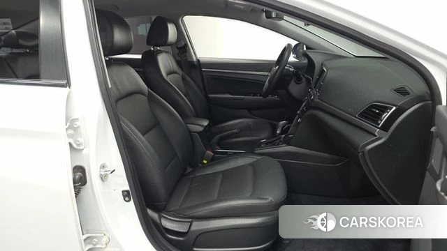 Hyundai Avante AD 2018 Белый из Кореи, фото 2
