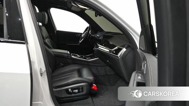 BMW X5 (G05) 2025 Белый из Кореи, фото 2
