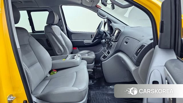 Hyundai The New Grand Starex 2021 Желтый из Кореи, фото 2