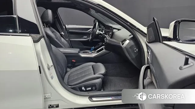 BMW i4 2022 Белый из Кореи, фото 2