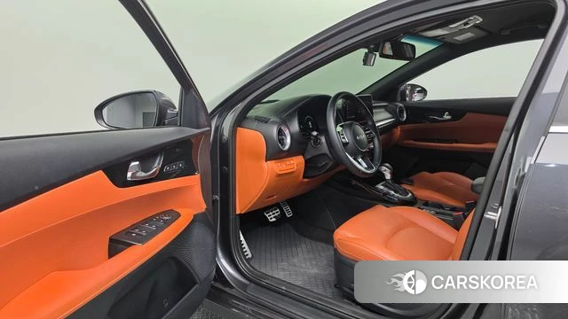 Kia The New K3 2nd generation 2022 Серый из Кореи, фото 2