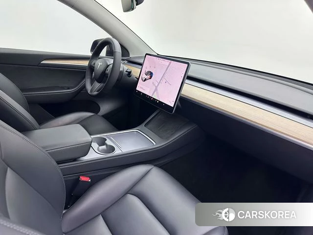 Tesla Model Y 2021 Черный из Китая, фото 2