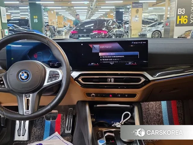 BMW i4 2023 Темно-зеленый из Кореи, фото 2