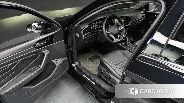 Volkswagen 7th Generation of Jetta 2023 Черный из Кореи, фото 2