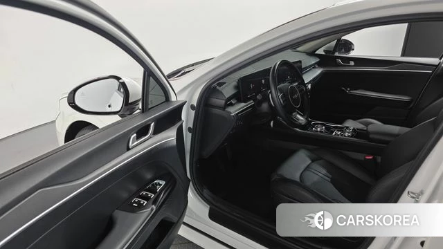 Kia The New K5 3rd generation 2024 Белый из Кореи, фото 2