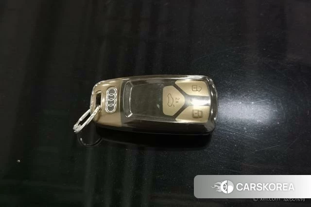 Audi Q5L 2023 Черный из Китая, фото 2