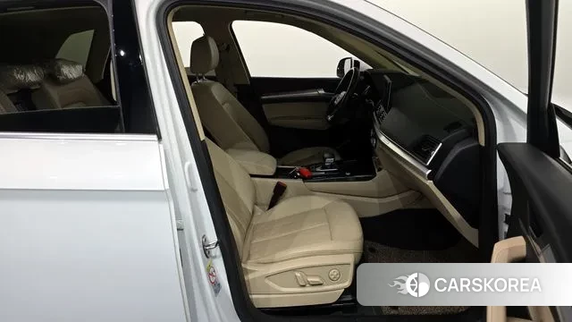 Audi Q5 (FY) 2022 Белый из Кореи, фото 2