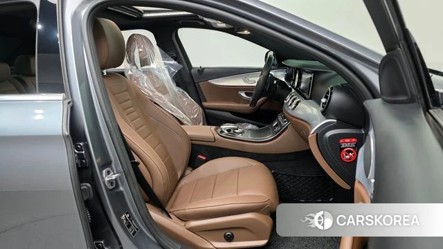 Mercedes-Benz E-Class W213 2019 Серый из Кореи, фото 2