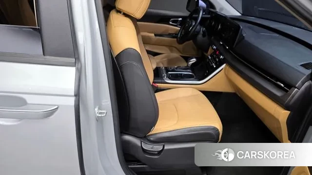 Kia Carnival 4th generation 2020 Серебряный из Кореи, фото 2