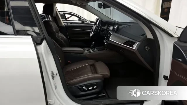 BMW 6 Series GT (G32) 2018 Белый из Кореи, фото 2