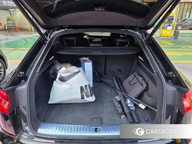 Audi Q8 (4M) 2023 Черный из Кореи, фото 2