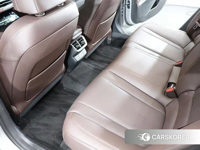 Hyundai Grandeur (GN7) 2023 Серебряный из Кореи, фото 2