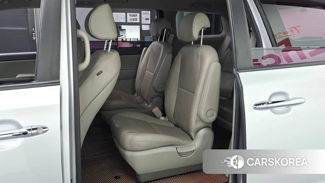 Kia The New Carnival 2018 Серебряный из Кореи, фото 2